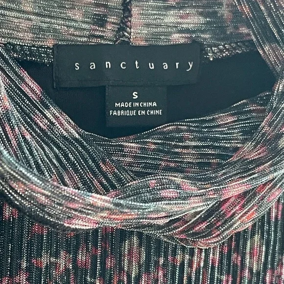 NWOT Sanctuary Night Dream Metallic Black Floral High-Neck Turtleneck Top - Picture 4 of 14